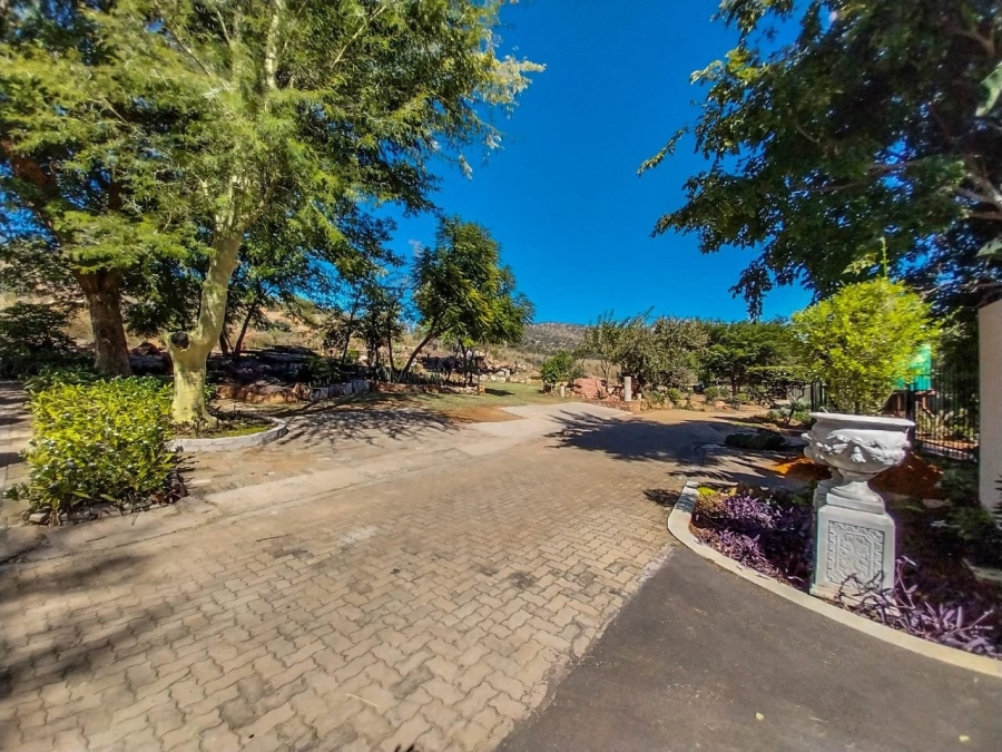 5 Bedroom Property for Sale in Meerhof North West